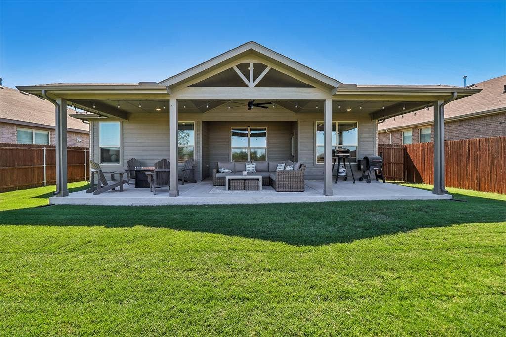 304 Crowfoot Drive, Fort Worth, TX 76131 304 Crowfoot Drive, Fort Worth, TX 76131