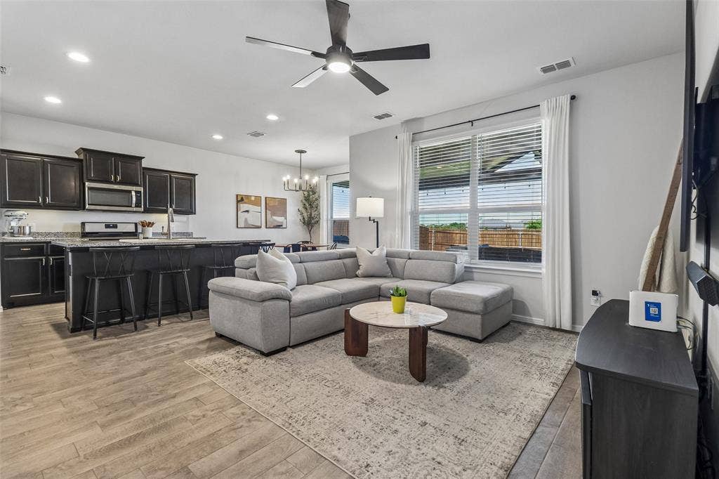 304 Crowfoot Drive, Fort Worth, TX 76131 304 Crowfoot Drive, Fort Worth, TX 76131