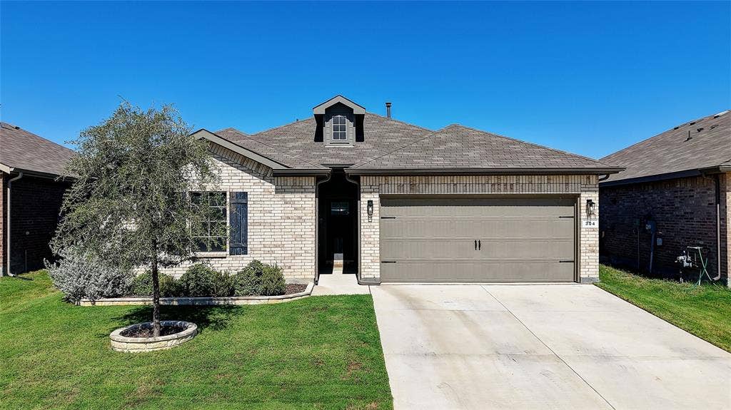 304 Crowfoot Drive, Fort Worth, TX 76131 304 Crowfoot Drive, Fort Worth, TX 76131