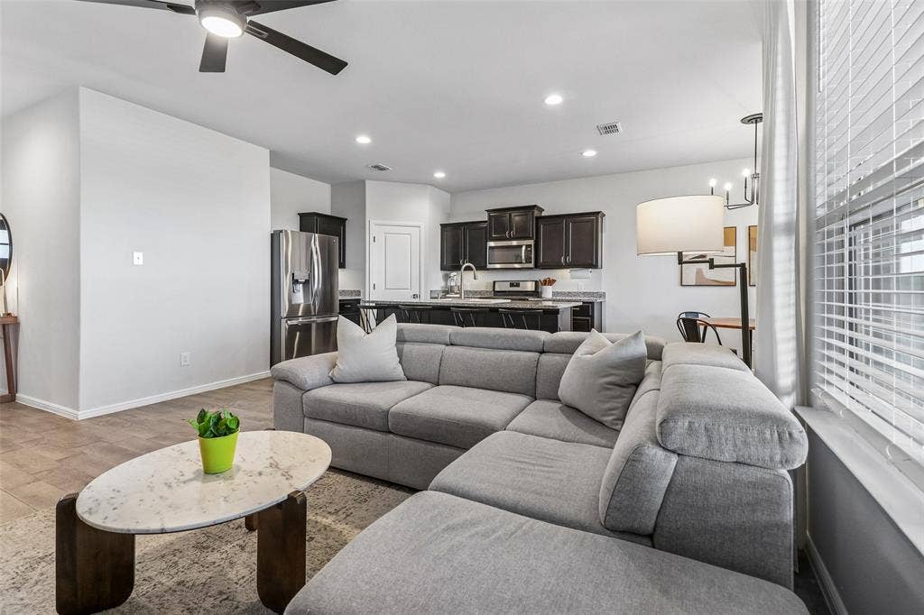 304 Crowfoot Drive, Fort Worth, TX 76131 304 Crowfoot Drive, Fort Worth, TX 76131
