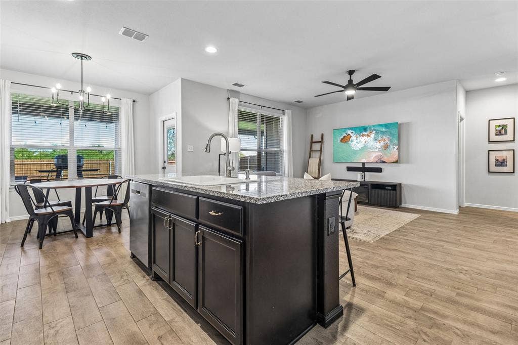 304 Crowfoot Drive, Fort Worth, TX 76131 304 Crowfoot Drive, Fort Worth, TX 76131