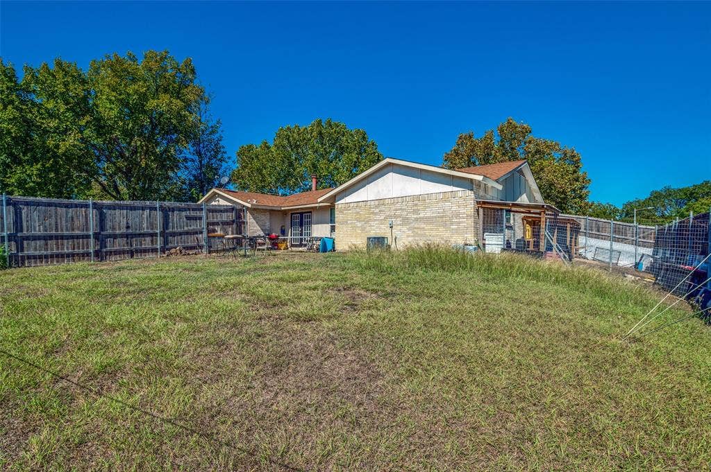 1202 Canyon Oaks Drive, Lancaster, TX 75146 1202 Canyon Oaks Drive, Lancaster, TX 75146