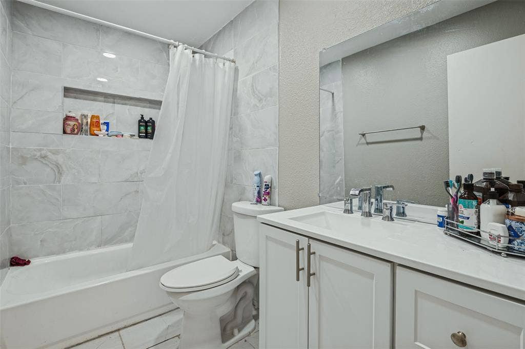 1202 Canyon Oaks Drive, Lancaster, TX 75146 1202 Canyon Oaks Drive, Lancaster, TX 75146