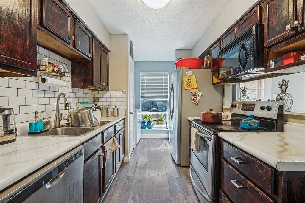 1202 Canyon Oaks Drive, Lancaster, TX 75146 1202 Canyon Oaks Drive, Lancaster, TX 75146