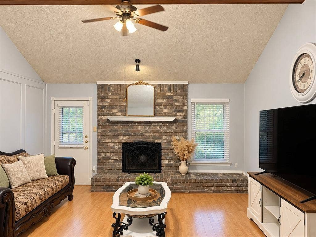 2704 Ridge Road N, Fort Worth, TX 76133