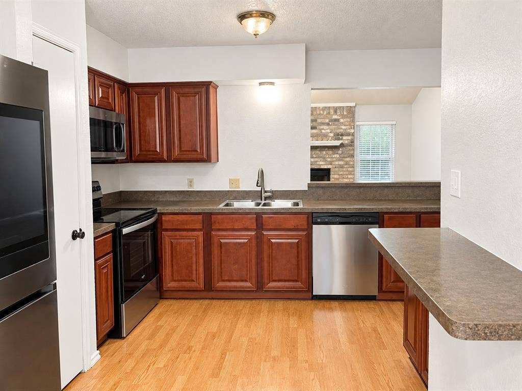 2704 Ridge Road N, Fort Worth, TX 76133