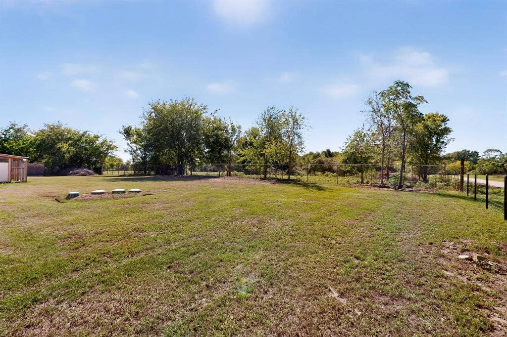 15825 Wingham Road, Caney City, TX 75148 15825 Wingham Road, Caney City, TX 75148