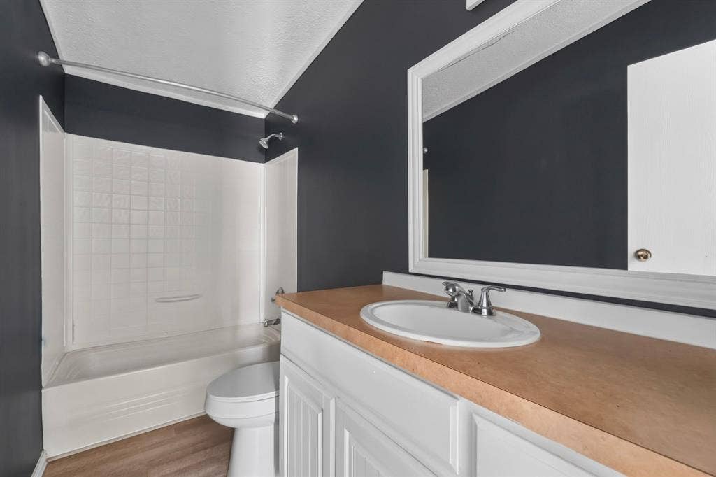 15825 Wingham Road, Caney City, TX 75148 15825 Wingham Road, Caney City, TX 75148