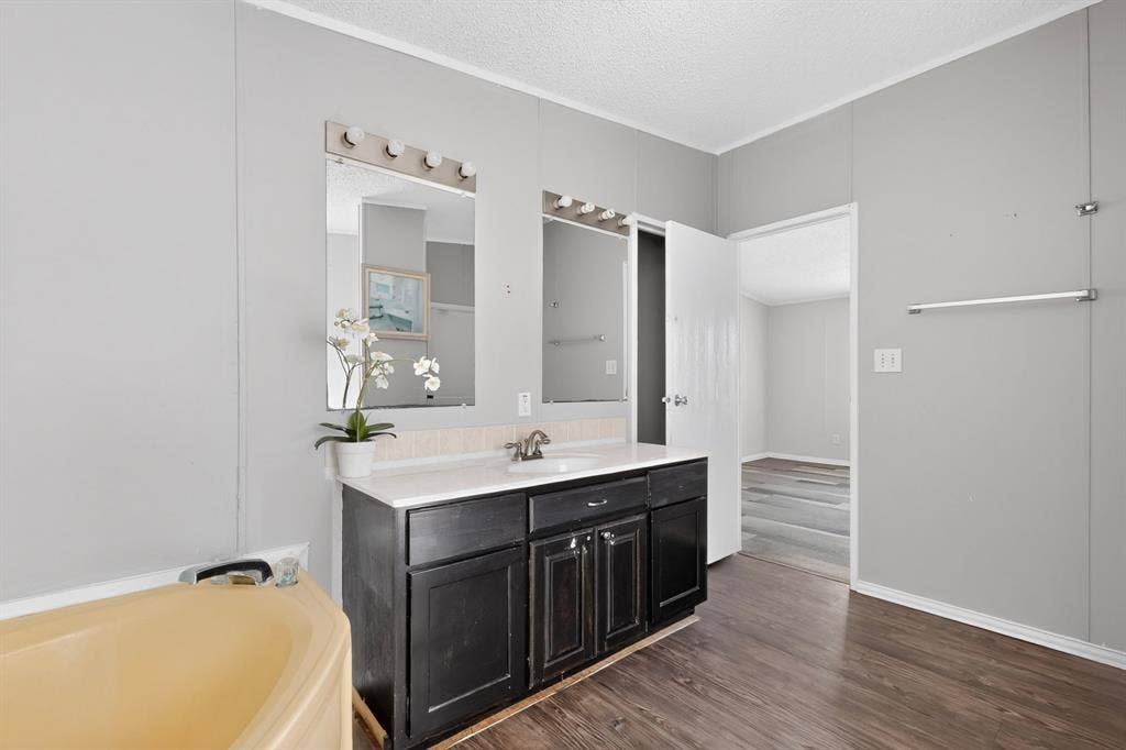 15825 Wingham Road, Caney City, TX 75148 15825 Wingham Road, Caney City, TX 75148