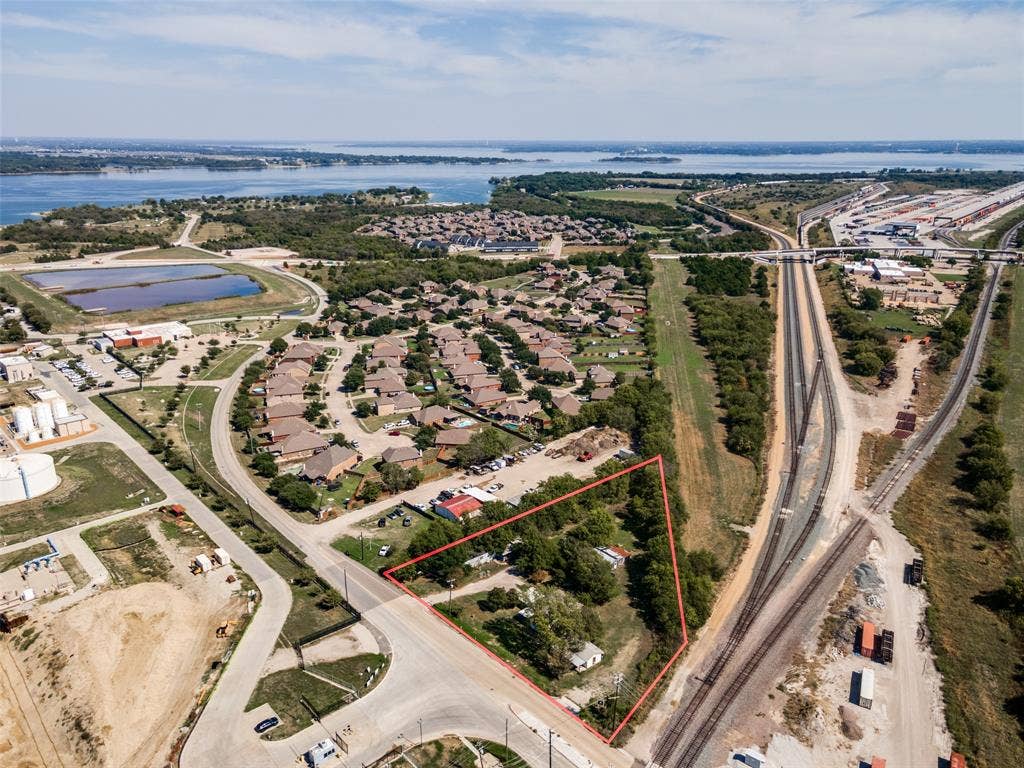 702 Lynda Lane, Wylie, TX 75098 lot lines approximate
