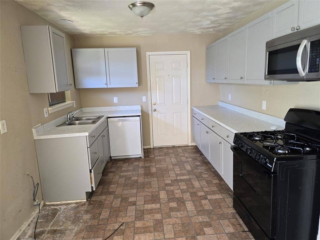 3609 Edgebrook Drive, Mesquite, TX 75150 3609 Edgebrook Drive, Mesquite, TX 75150
