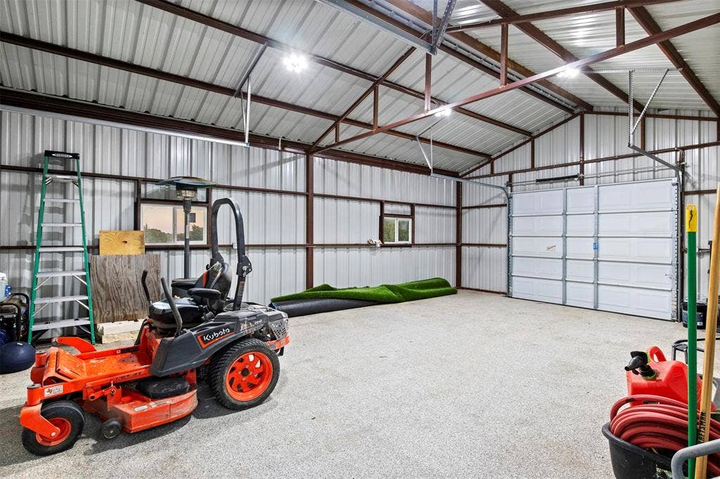 1220 Lynn Way, Waxahachie, TX 75165 Approximately 600 square feet of shop space for projects, equipment, or storage.