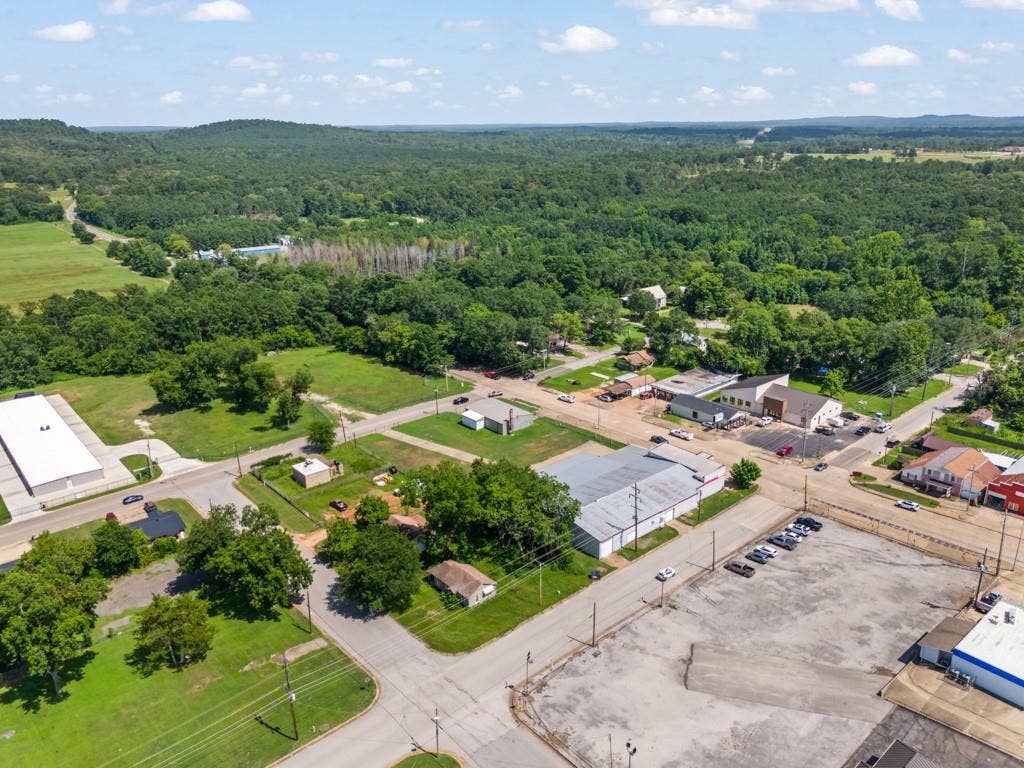 414 E Marshall Street, Gilmer, TX 75644 Additional content