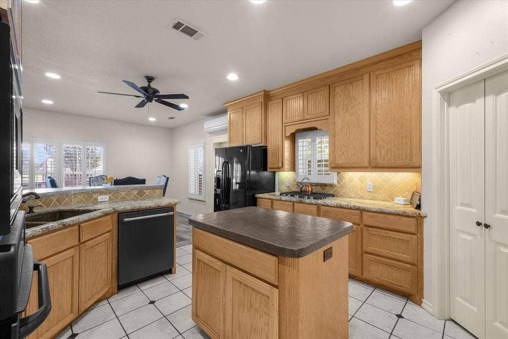 2405 Cold Springs Road, Weatherford, TX 76088