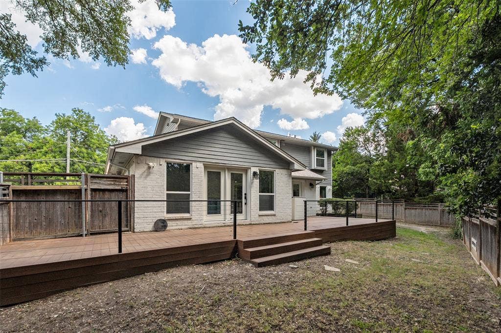 2107 Elmwood Boulevard, Dallas, TX 75224 2107 Elmwood Boulevard, Dallas, TX 75224