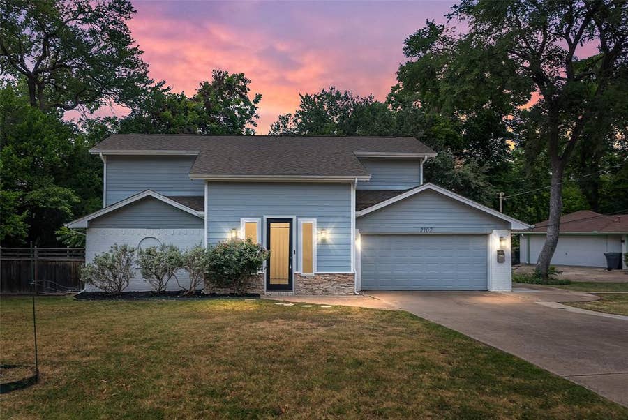 Property photo for 2107 Elmwood Boulevard, Dallas, TX