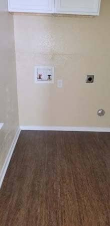 105 E Tyler Street, #A, Ennis, TX 75119