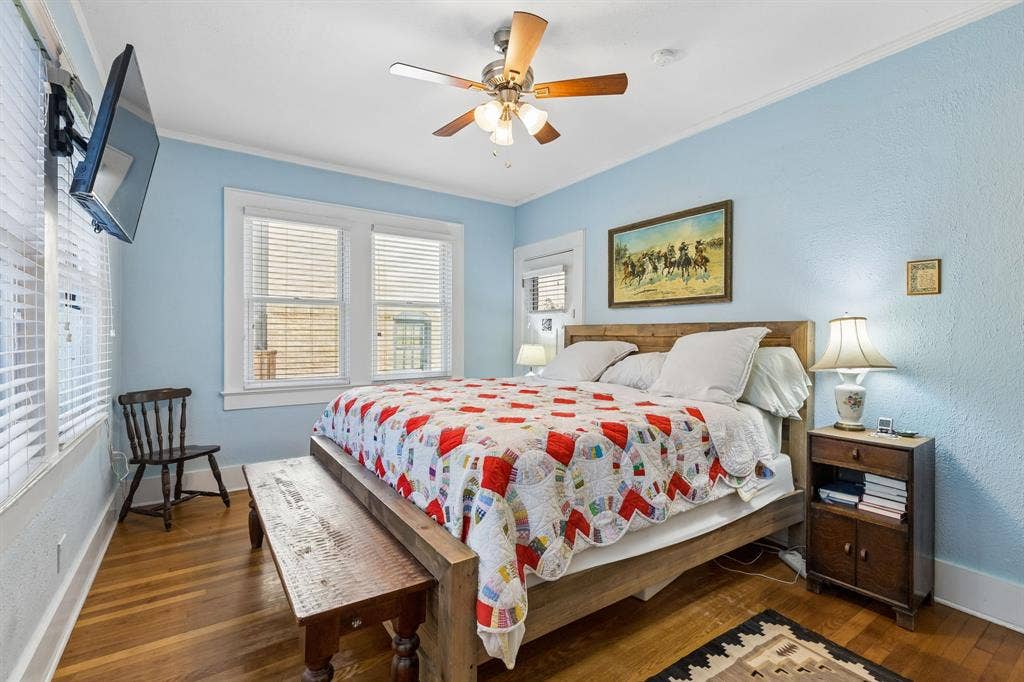 823 Kidd Springs Drive, Dallas, TX 75208 823 Kidd Springs Drive, Dallas, TX 75208