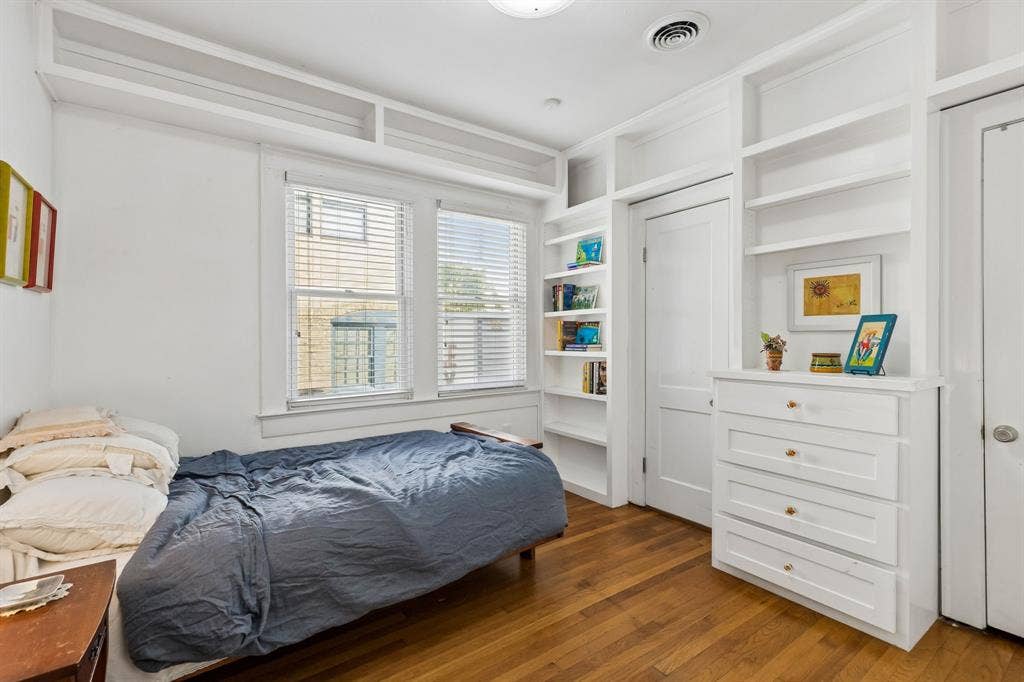 823 Kidd Springs Drive, Dallas, TX 75208 823 Kidd Springs Drive, Dallas, TX 75208