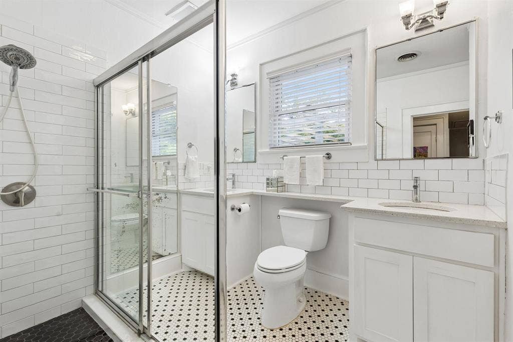 823 Kidd Springs Drive, Dallas, TX 75208 823 Kidd Springs Drive, Dallas, TX 75208