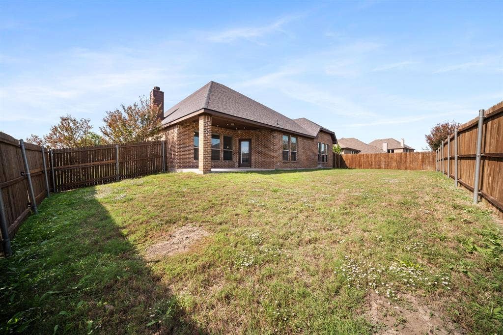 200 Northstar Lane, Waxahachie, TX 75165