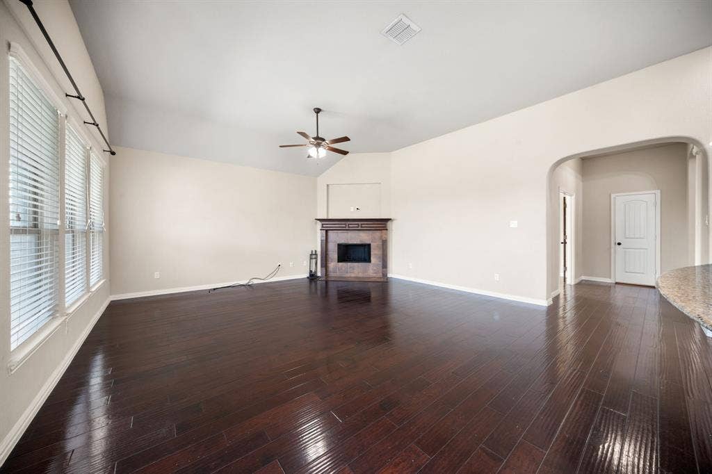200 Northstar Lane, Waxahachie, TX 75165