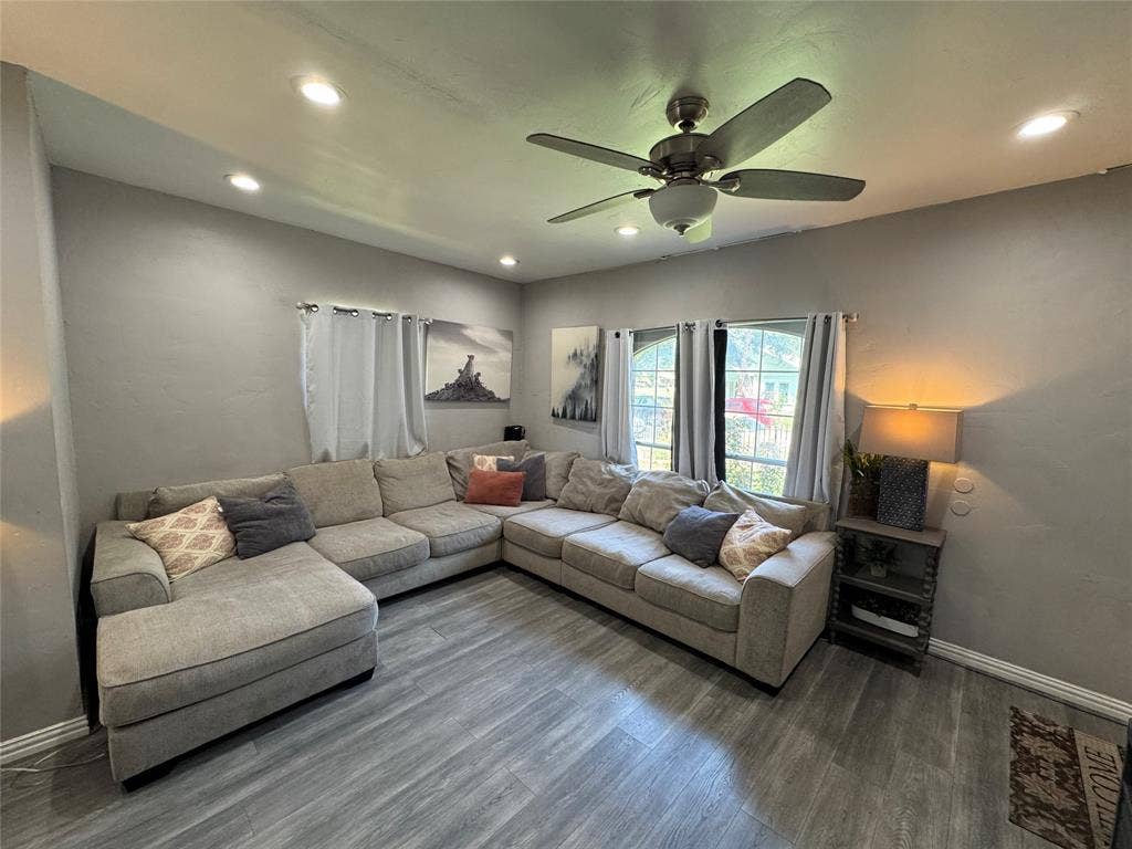 407 S Garrett Avenue, Dallas, TX 75223 Living area with dark wood-style flooring, recessed lighting, and ceiling fan