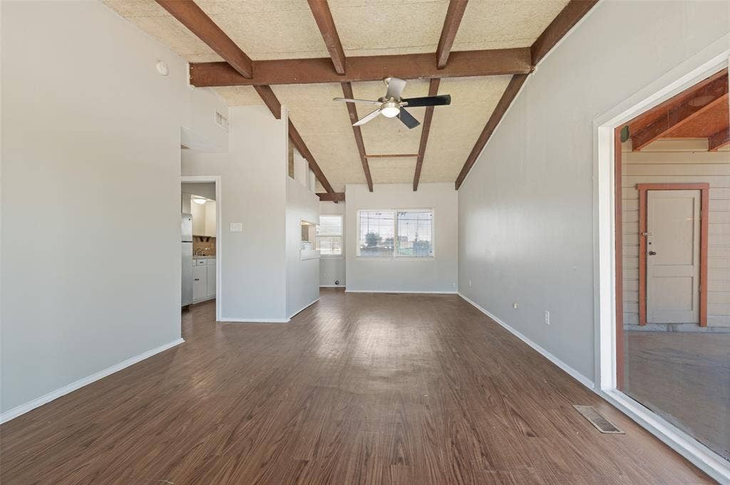2686 Roger Williams Drive, Irving, TX 75061 2686 Roger Williams Drive, Irving, TX 75061
