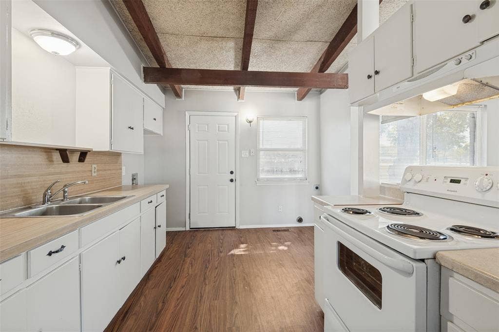 2686 Roger Williams Drive, Irving, TX 75061 2686 Roger Williams Drive, Irving, TX 75061