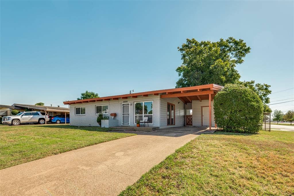 2686 Roger Williams Drive, Irving, TX 75061 2686 Roger Williams Drive, Irving, TX 75061