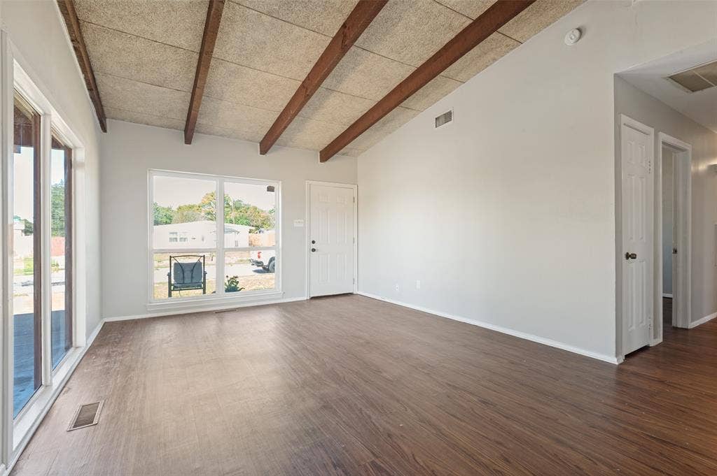 2686 Roger Williams Drive, Irving, TX 75061 2686 Roger Williams Drive, Irving, TX 75061
