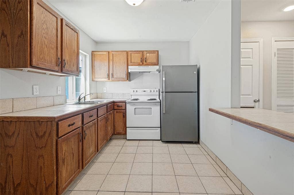 2686 Roger Williams Drive, Irving, TX 75061 2686 Roger Williams Drive, Irving, TX 75061