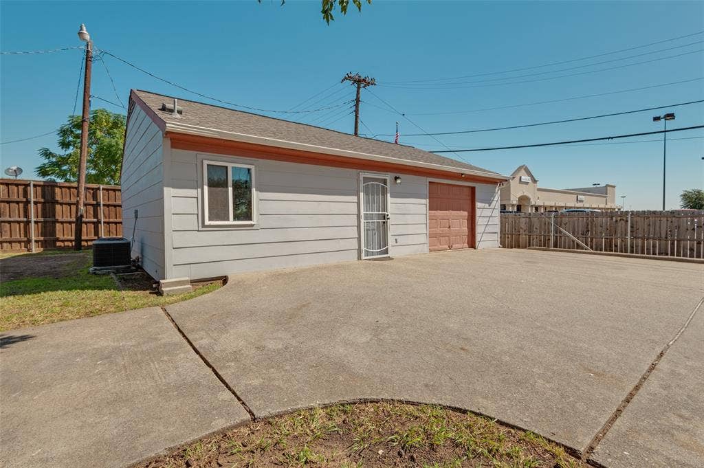 2686 Roger Williams Drive, Irving, TX 75061 2686 Roger Williams Drive, Irving, TX 75061