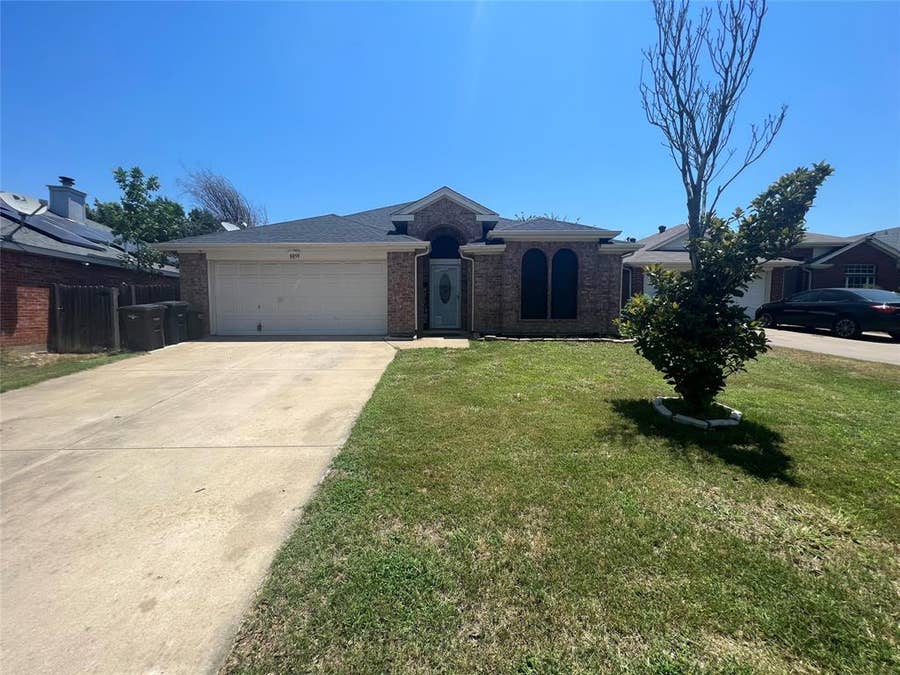 Property photo for 8059 Raleigh Court, Fort Worth, TX