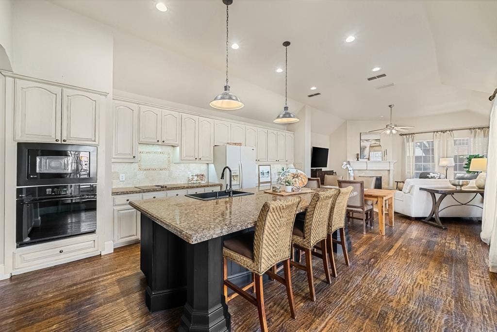 2100 Fleming Drive, McKinney, TX 75072