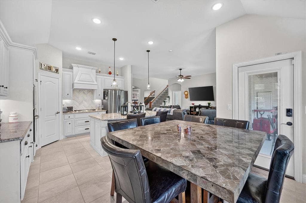 457 Wolf Creek Drive, Waxahachie, TX 75165 457 Wolf Creek Drive, Waxahachie, TX 75165
