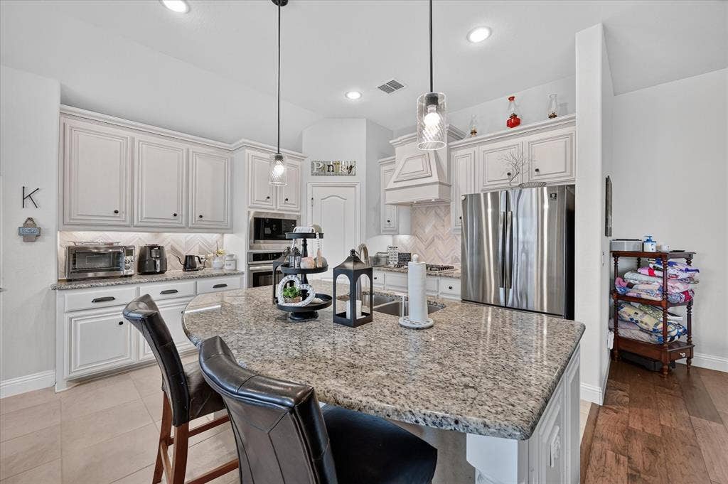457 Wolf Creek Drive, Waxahachie, TX 75165 457 Wolf Creek Drive, Waxahachie, TX 75165