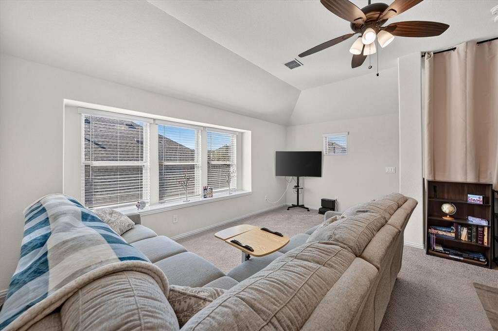 457 Wolf Creek Drive, Waxahachie, TX 75165 457 Wolf Creek Drive, Waxahachie, TX 75165