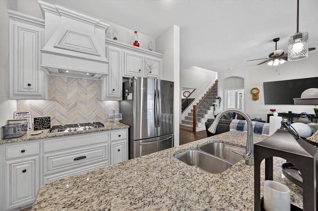 457 Wolf Creek Drive, Waxahachie, TX 75165 457 Wolf Creek Drive, Waxahachie, TX 75165