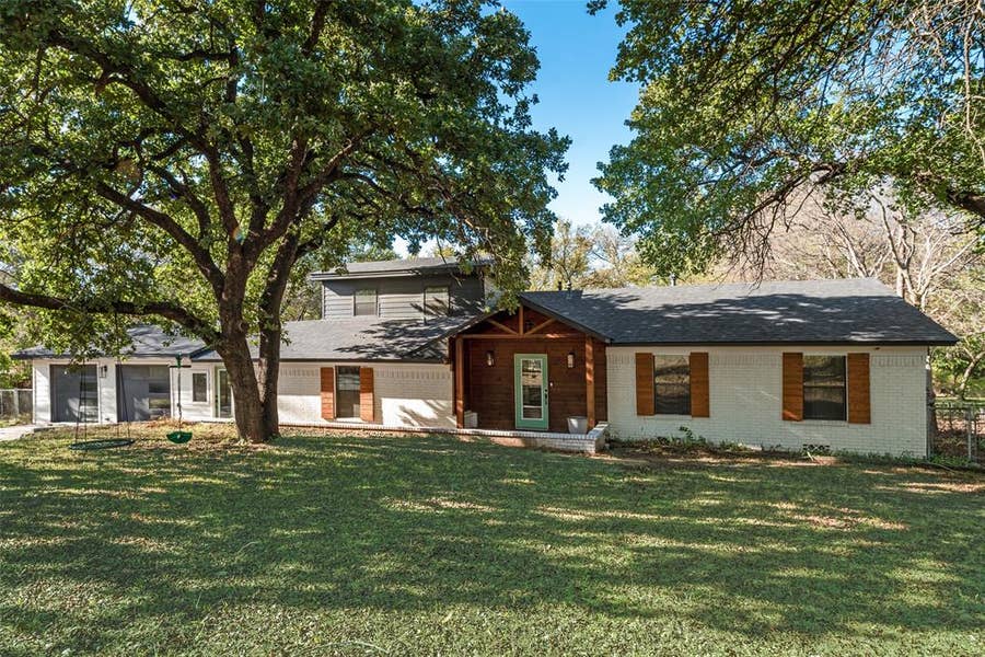 Property photo for 316 Old Justin Road, Argyle, TX