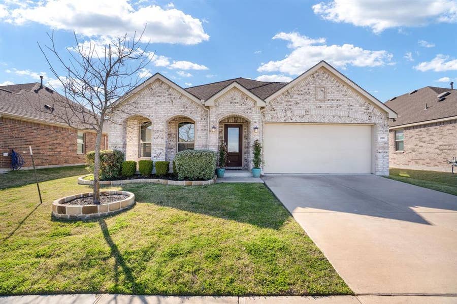 Property photo for 200 Copper Switch Drive, Anna, TX