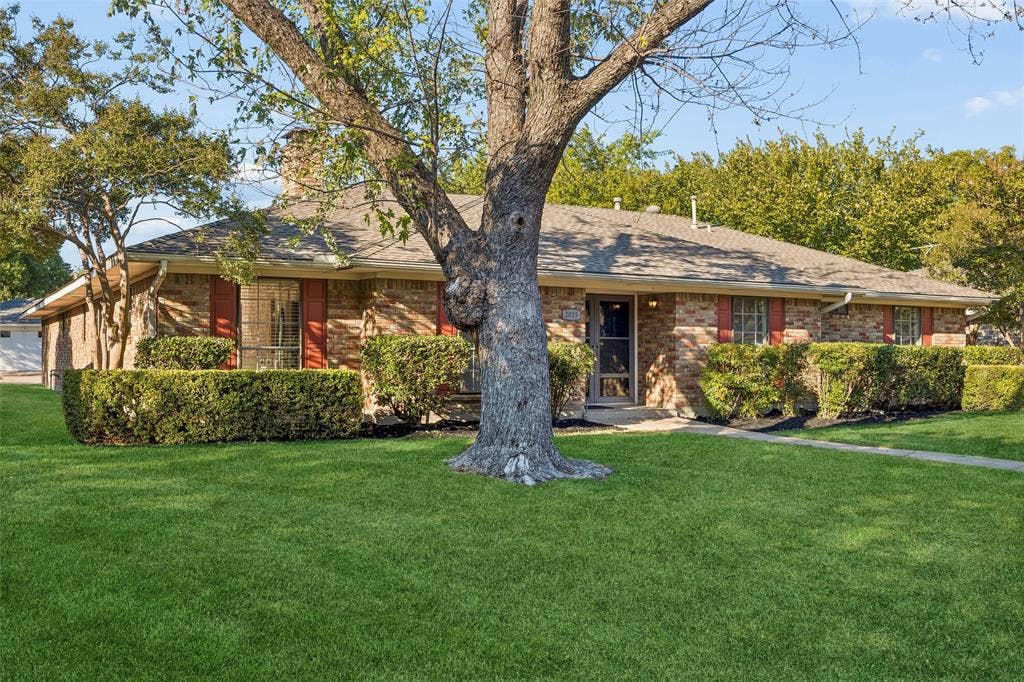 2015 Scarlet Oak Drive, Richardson, TX 75081 2015 Scarlet Oak Drive, Richardson, TX 75081