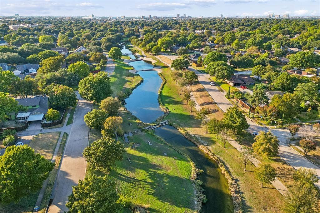 2015 Scarlet Oak Drive, Richardson, TX 75081 2015 Scarlet Oak Drive, Richardson, TX 75081