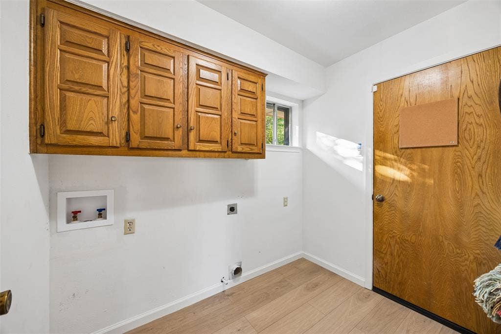 2015 Scarlet Oak Drive, Richardson, TX 75081 2015 Scarlet Oak Drive, Richardson, TX 75081