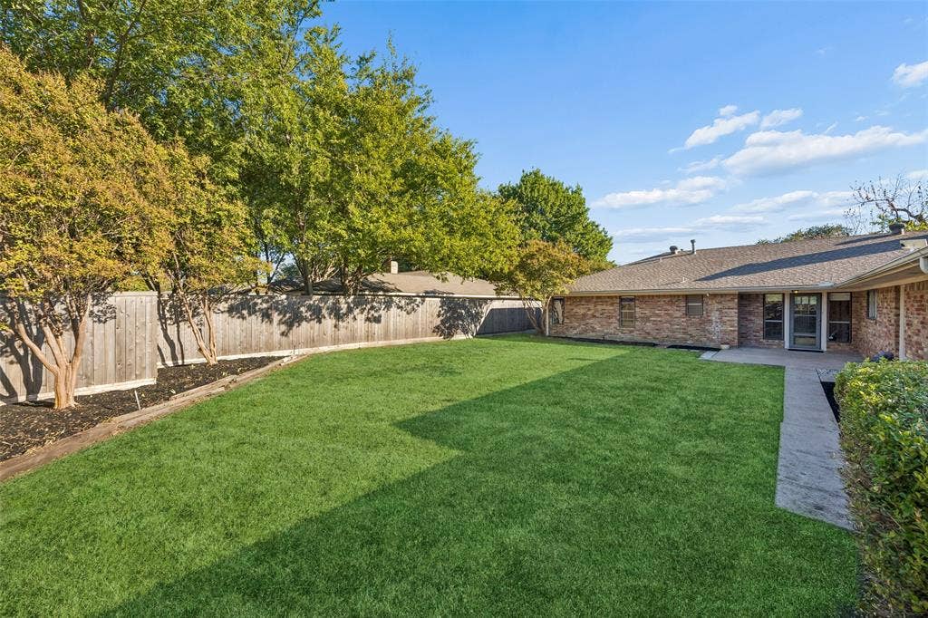 2015 Scarlet Oak Drive, Richardson, TX 75081 2015 Scarlet Oak Drive, Richardson, TX 75081
