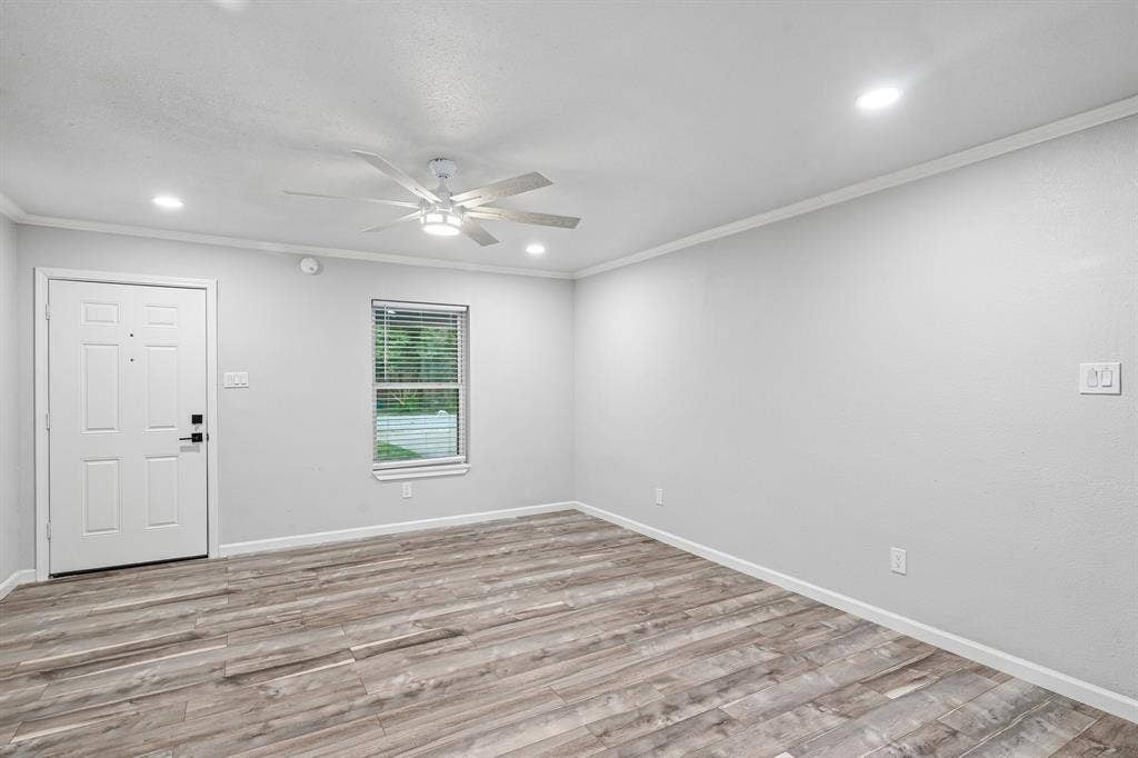 511 Commerce Street, Kemp, TX 75143 511 Commerce Street, Kemp, TX 75143