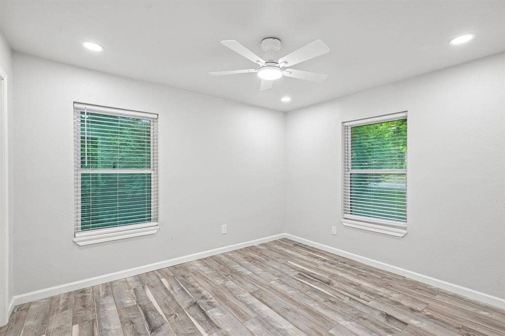 511 Commerce Street, Kemp, TX 75143 511 Commerce Street, Kemp, TX 75143