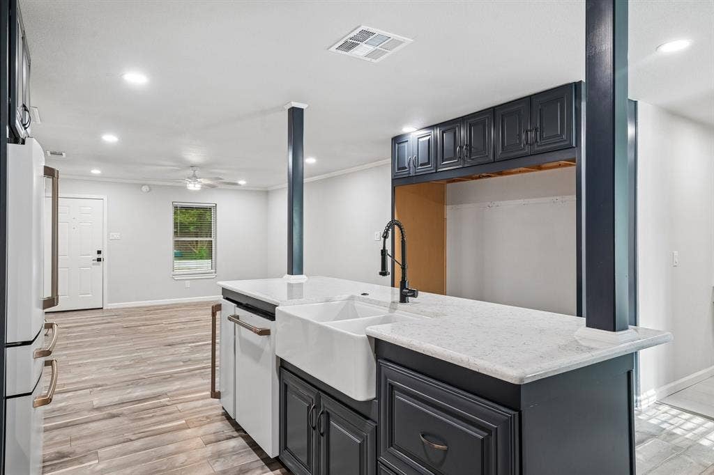 511 Commerce Street, Kemp, TX 75143 511 Commerce Street, Kemp, TX 75143