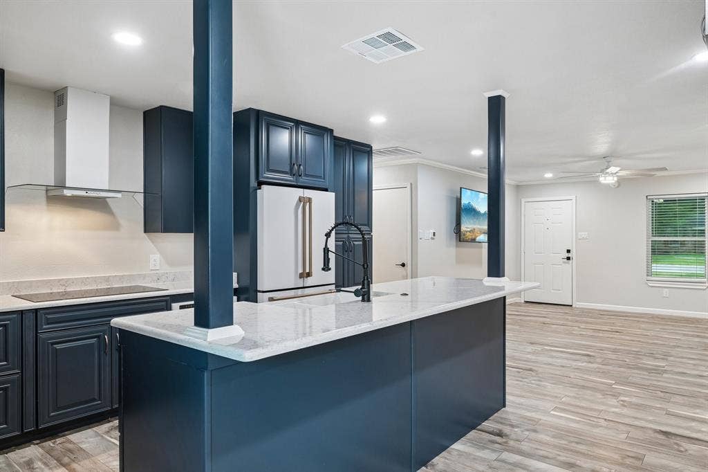 511 Commerce Street, Kemp, TX 75143 511 Commerce Street, Kemp, TX 75143