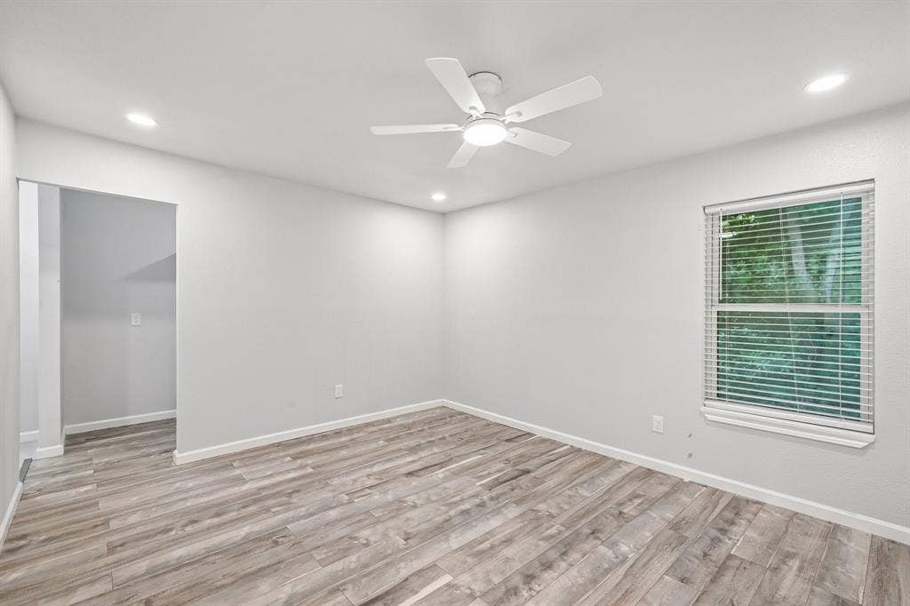 511 Commerce Street, Kemp, TX 75143 511 Commerce Street, Kemp, TX 75143